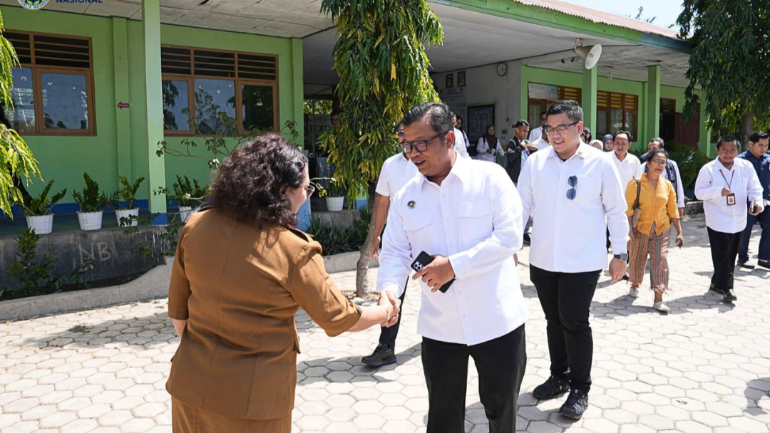 BGN Sumatera Utara Bersama BPOM dan PCO RI Tinjau Pelaksanaan MBG di Kupang