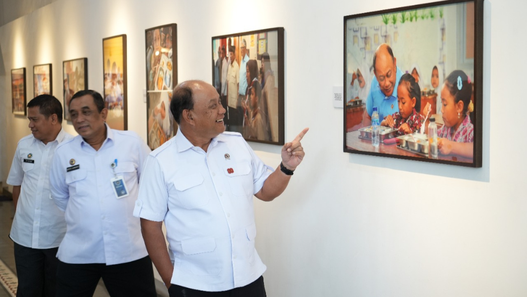 Kepala Badan Gizi Nasional Sumatera Utara Apresiasi Pameran Fotografi Satu Tahun BGN Sumatera Utara