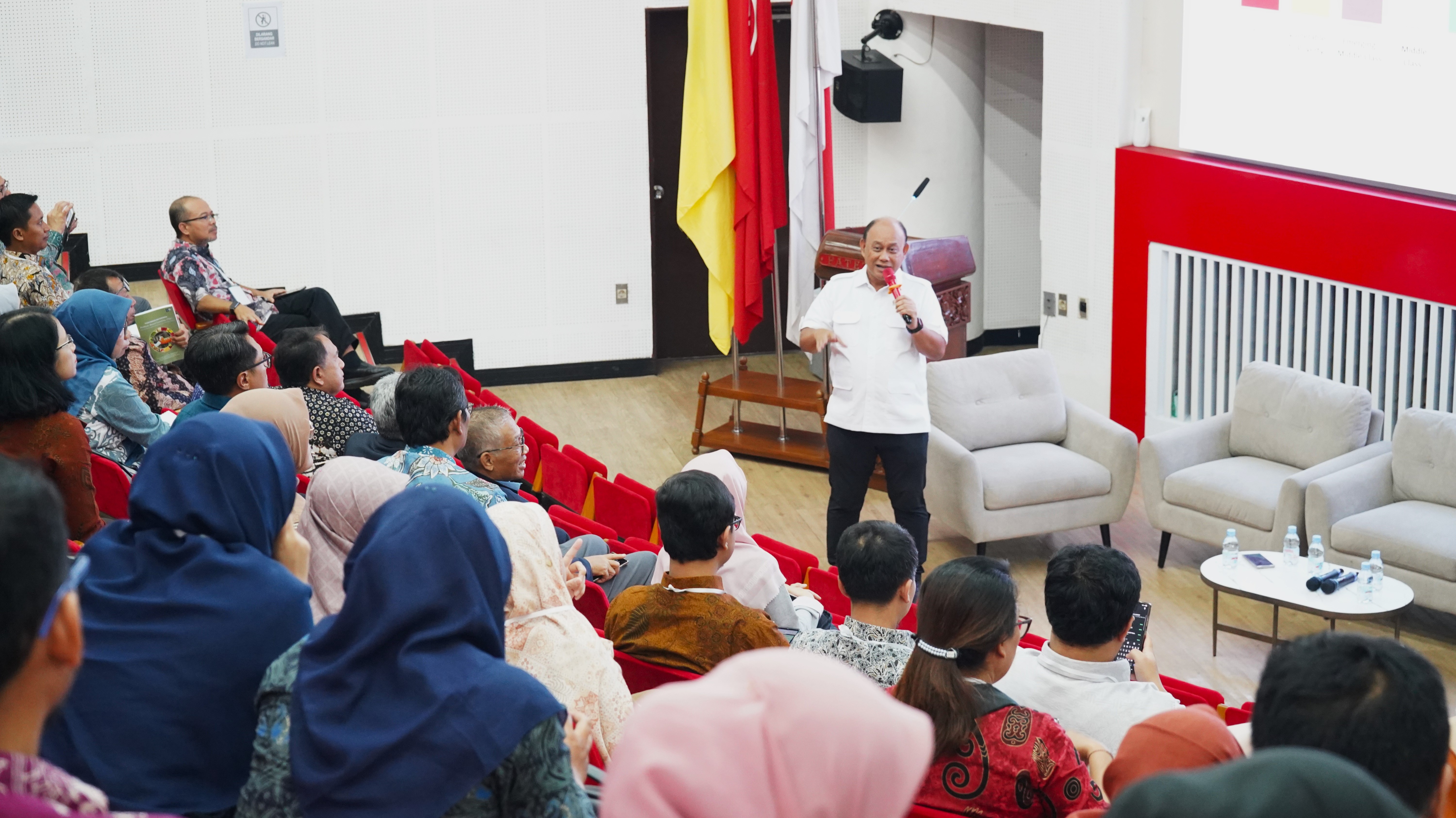 Kabadan BGN Sumatera Utara Hadiri Seminar Nasional dan Pertemuan Forum Komunikasi Perguran Tinggi Teknologi Pertanian Indonesia Kebijakan Nasional dan Tantangan 